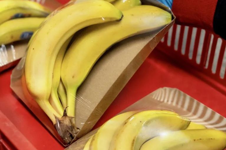 2024 - Huuskes_kartonnen bananen schaaltjes